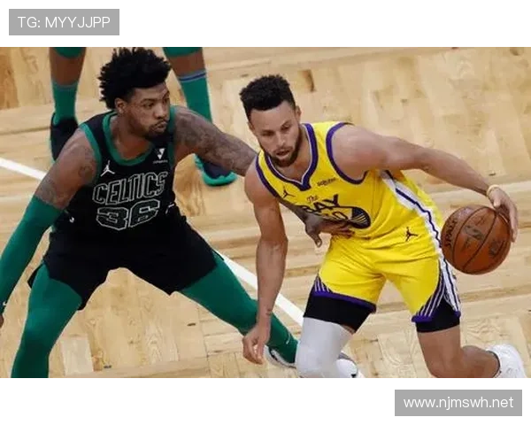 理查德·汉密尔顿无球跑位拉开空间显著提升关键时刻得分效率