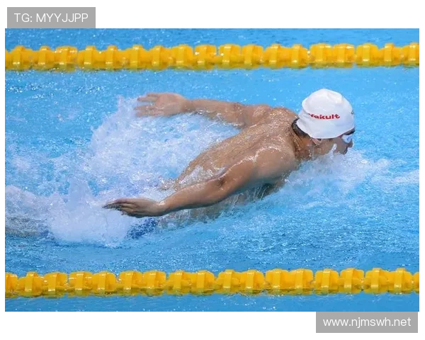 菲尔普斯家后院泳池一曝光，我的月薪立马就没了存在感